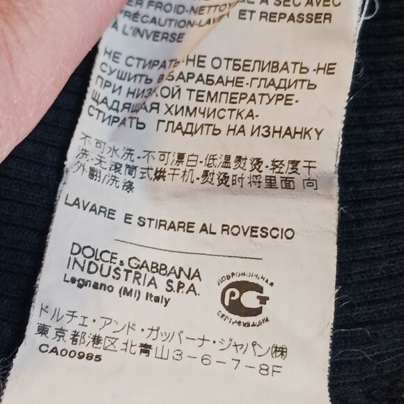 Dolce & Gabbana Men’s Black Ribbed V-Neck Tee Italian Tricolor Stripe Size 52 - Picture 12 of 14